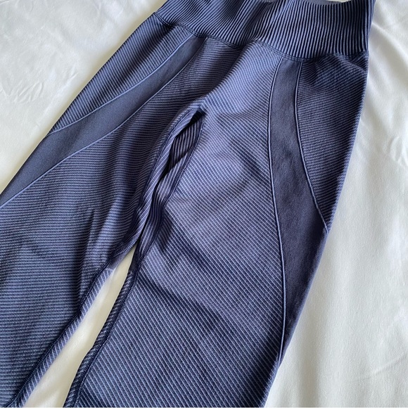 Seamless Quarter Zip Rib-Panelled Top and Pants Set - Picture 9 of 15